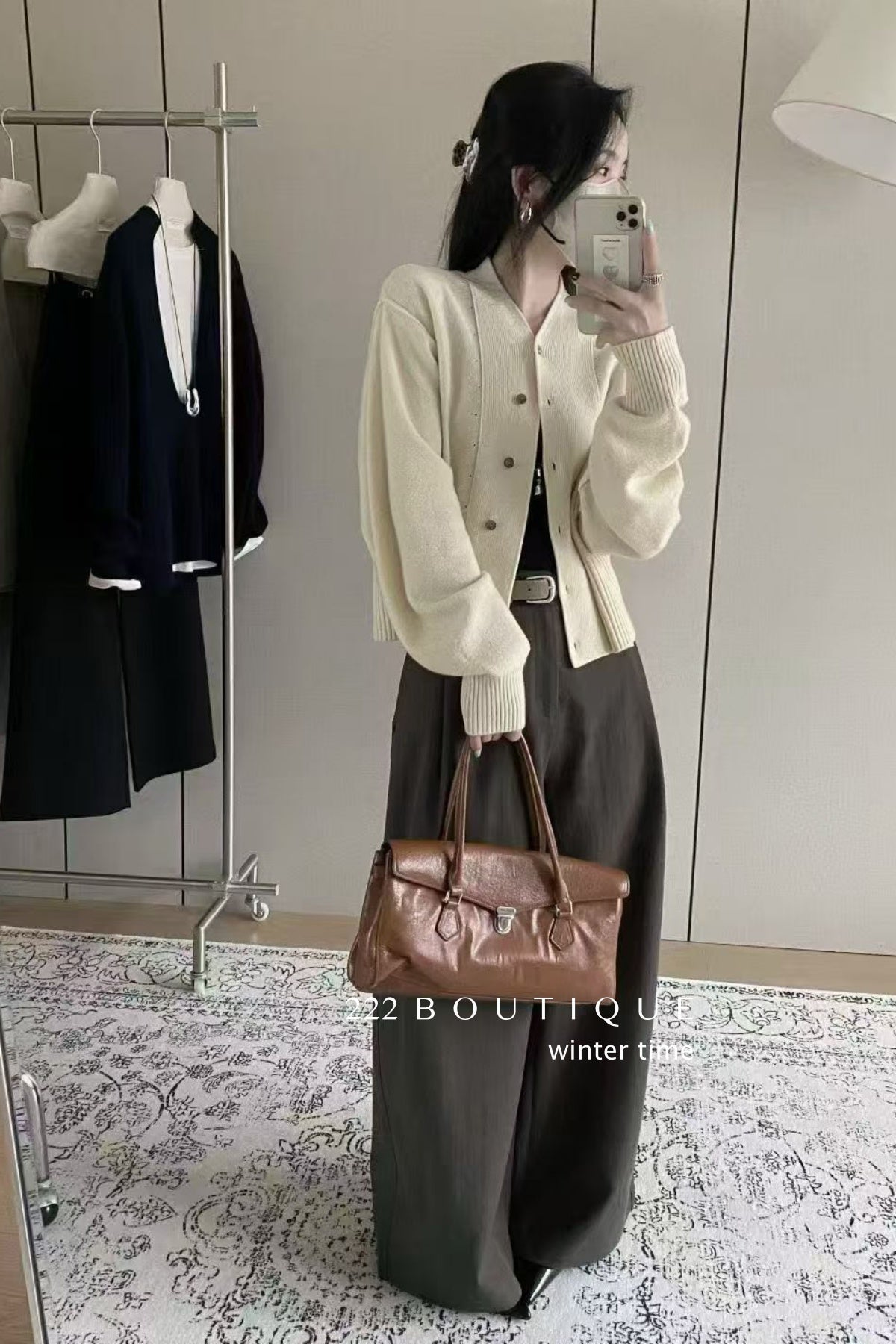 18q30 Cashmere wool trousers with belt