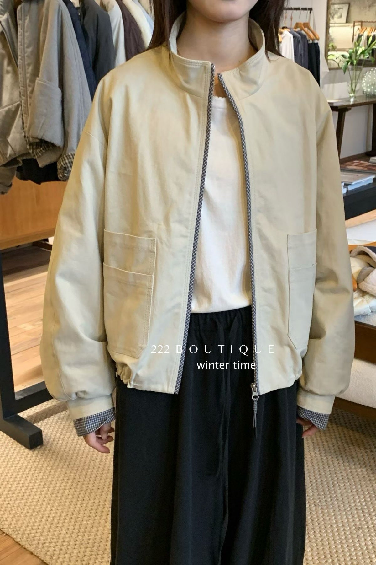 19a102 Down puffer jacket with cuffed sleeves