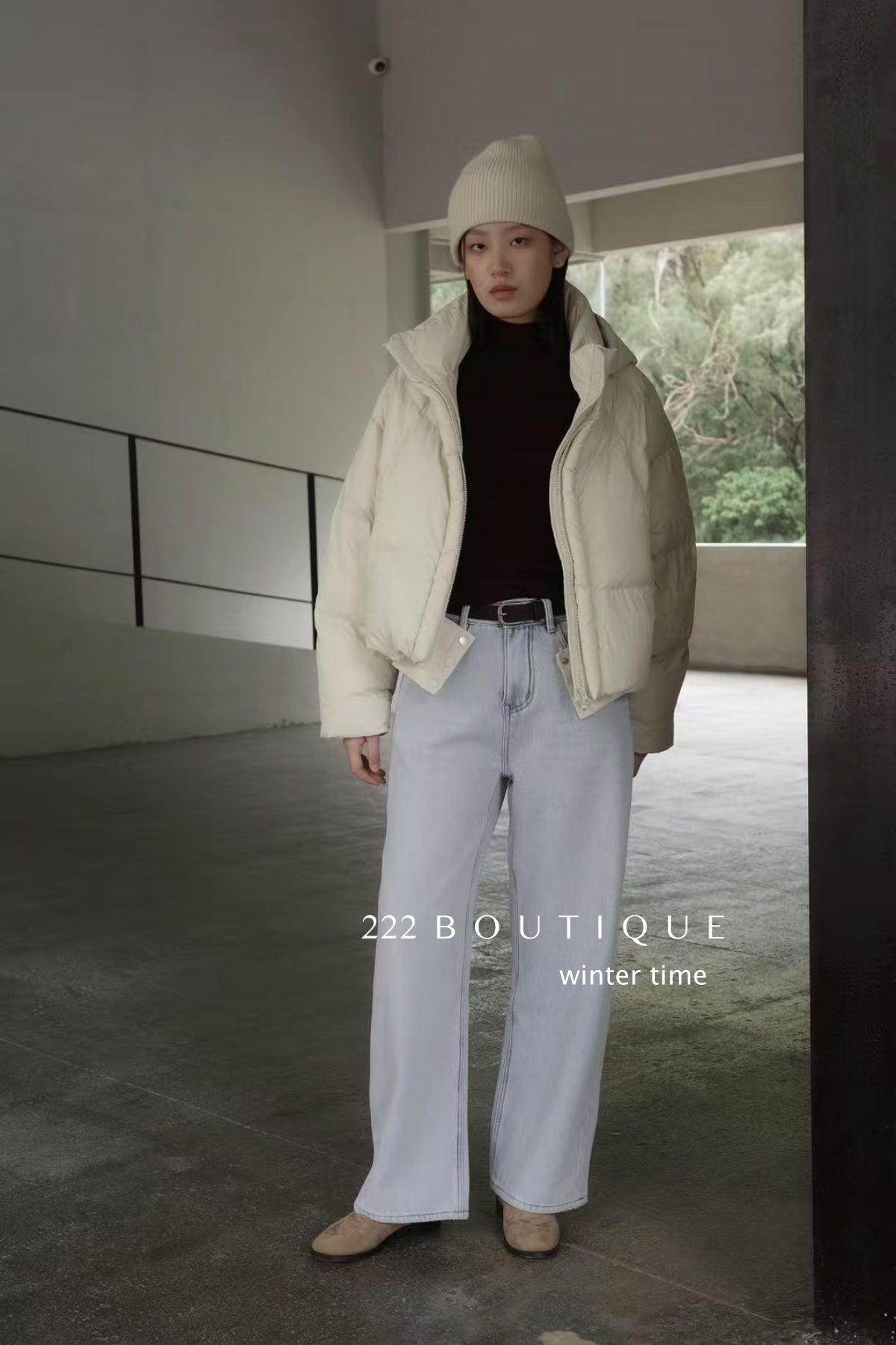 20q22 Fleece-lined straight-leg jeans with belt