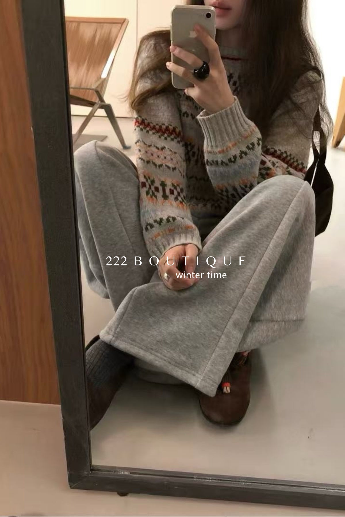 20q19 Wool cropped trousers