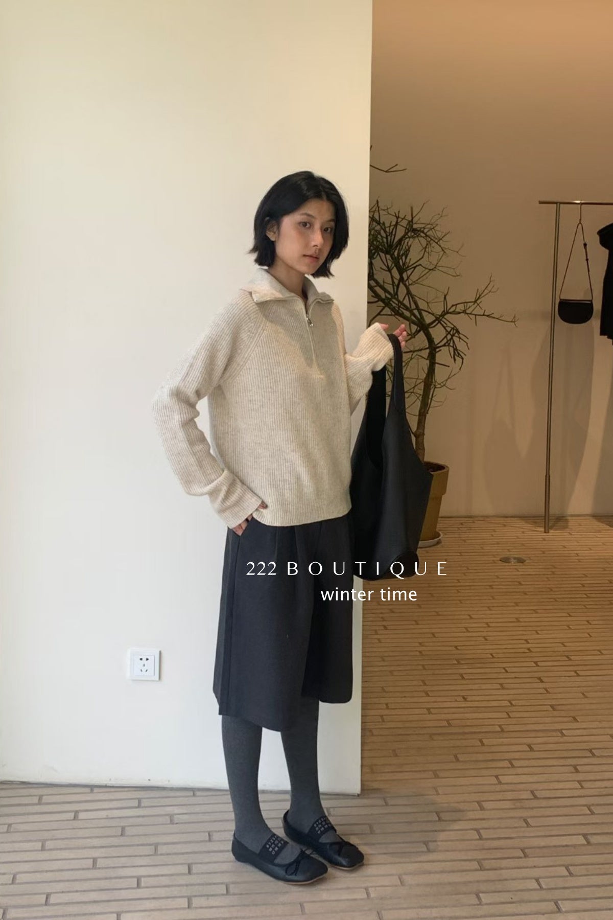 19a60 High-neck knit sweater