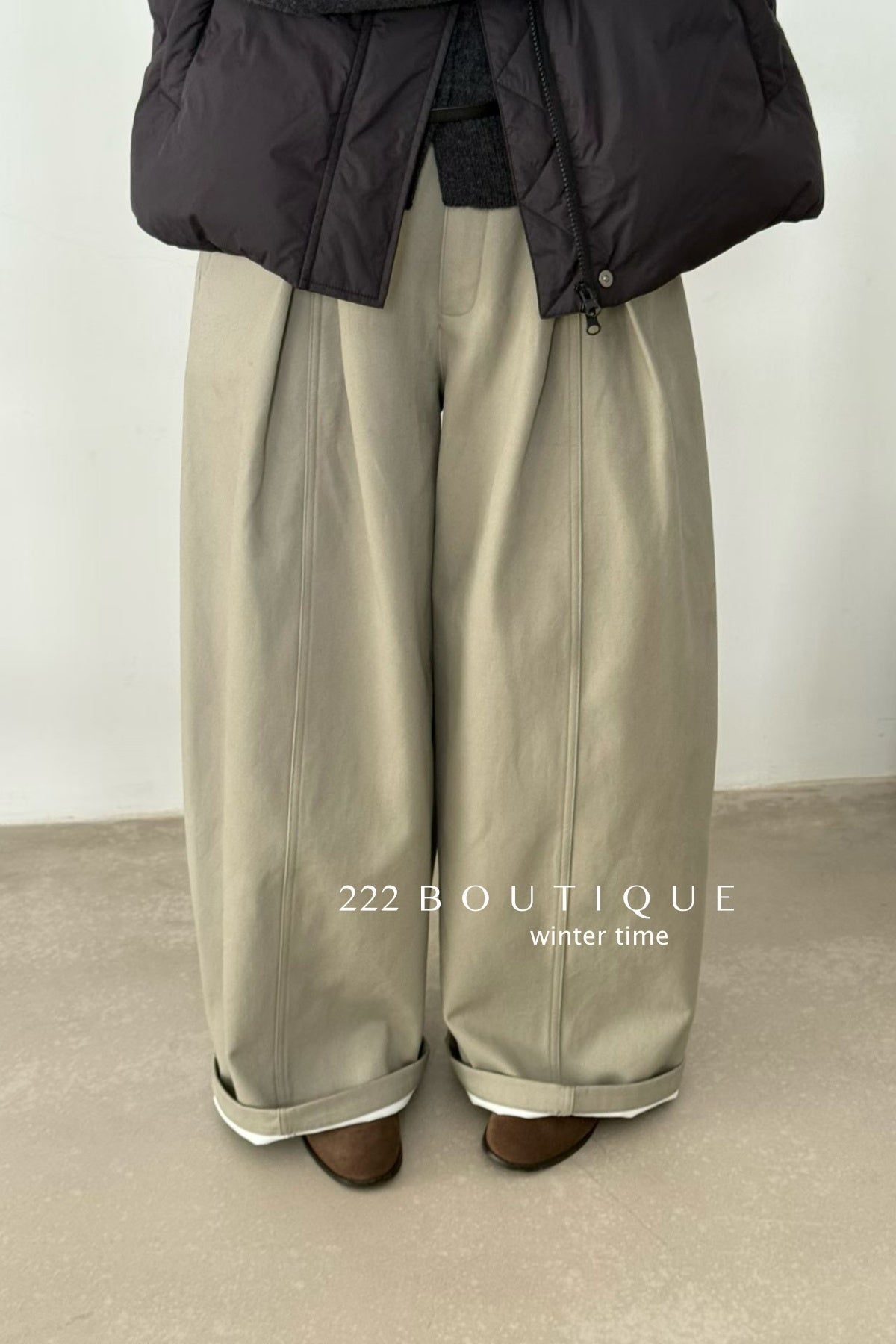20q14 Wool–khaki blend cropped trousers with belt