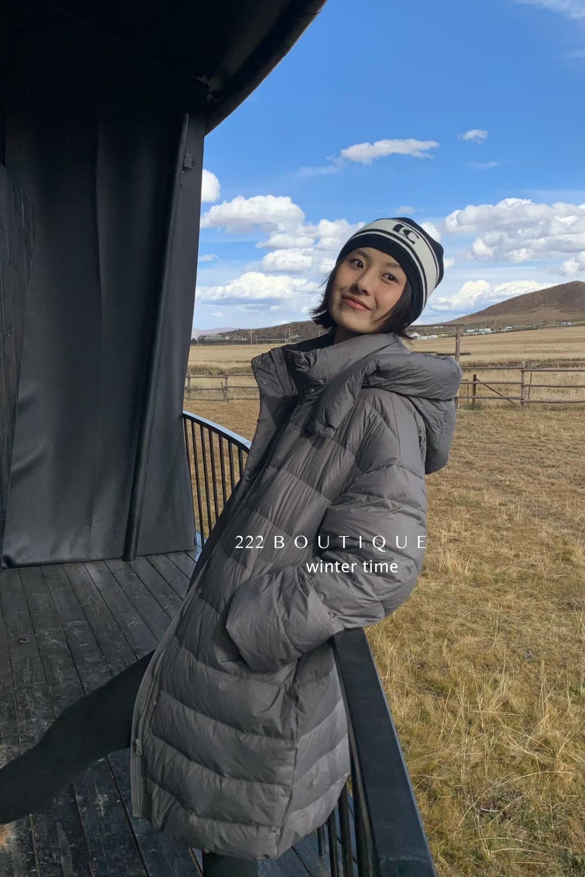 19a58 Long hooded puffer coat