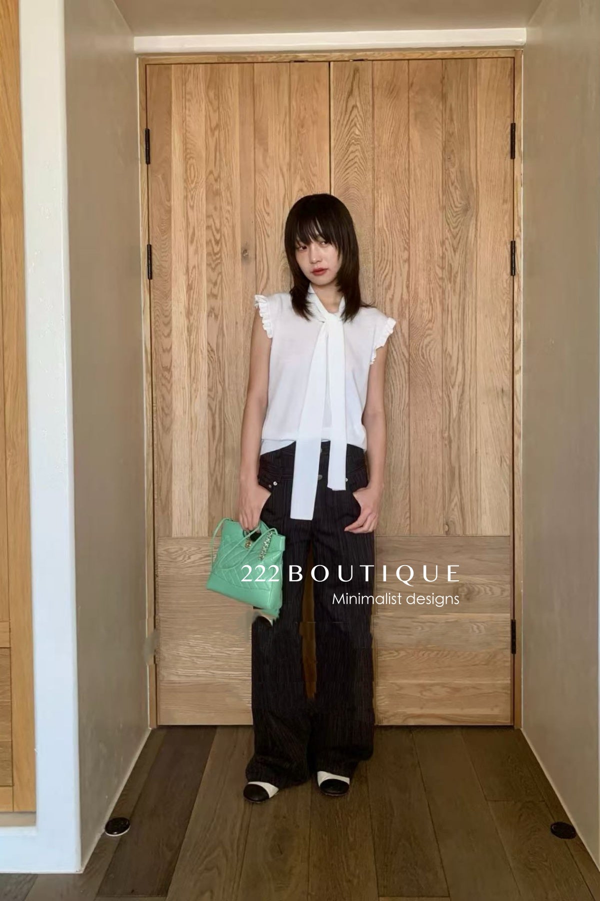 12a5 Sleeveless bow-tie blouse – lightweight crepe