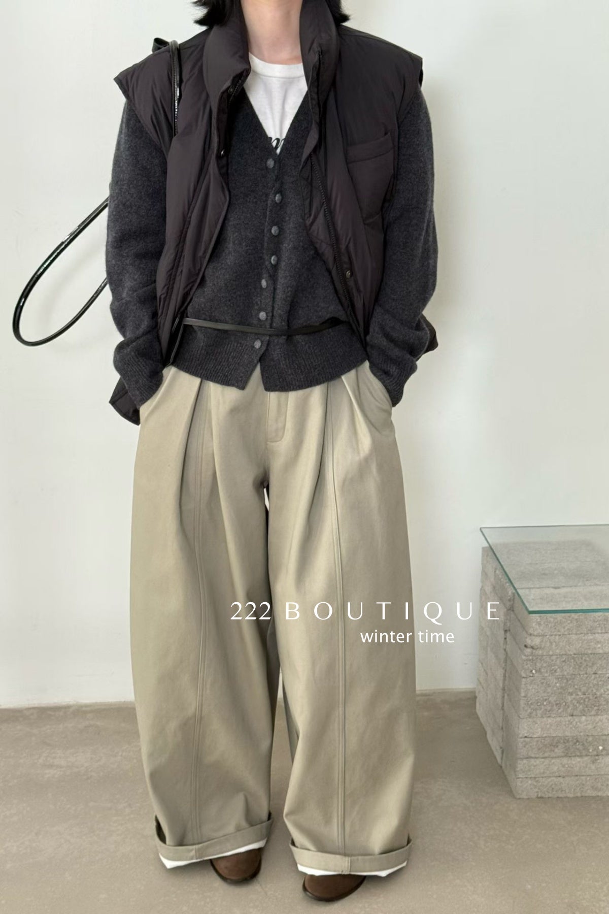 20q14 Wool–khaki blend cropped trousers with belt