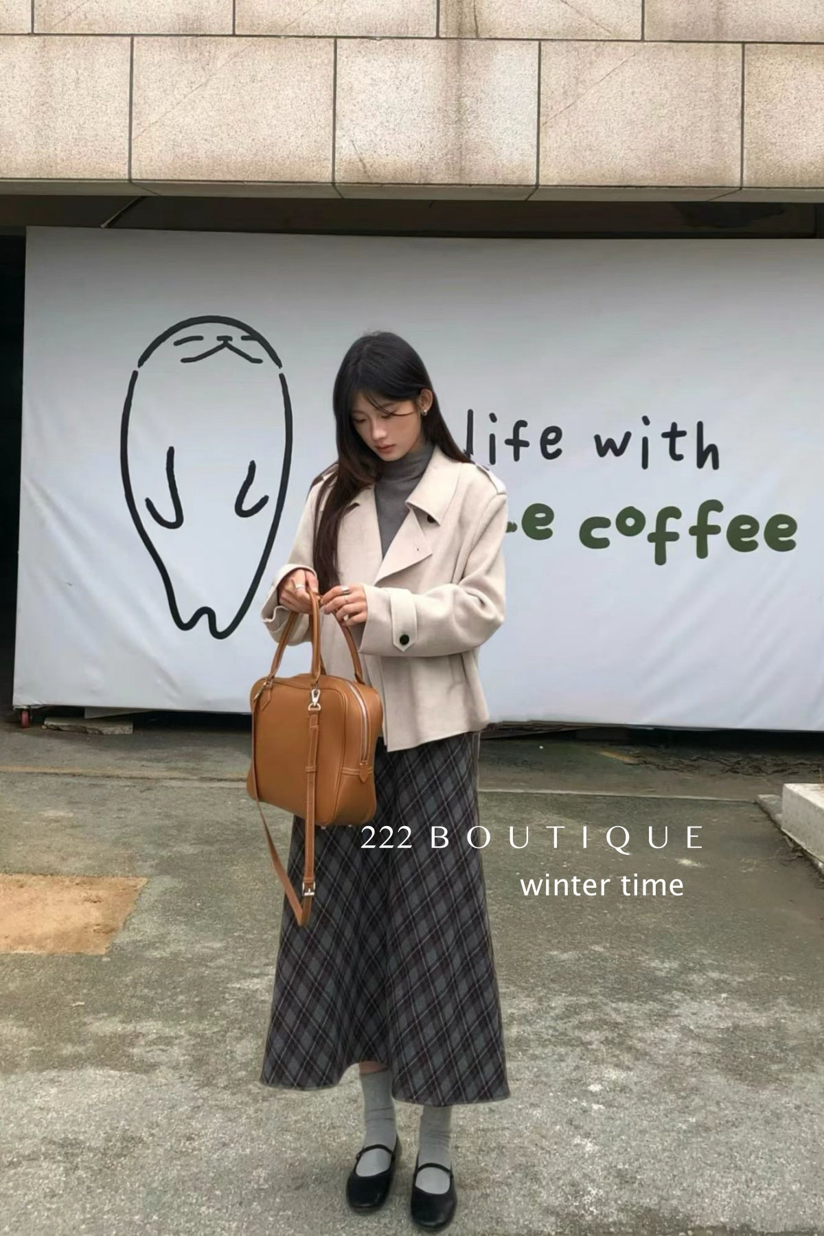 21a31 Short trench-style wool coat