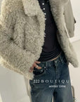 19a107 Fur notch-collar coat