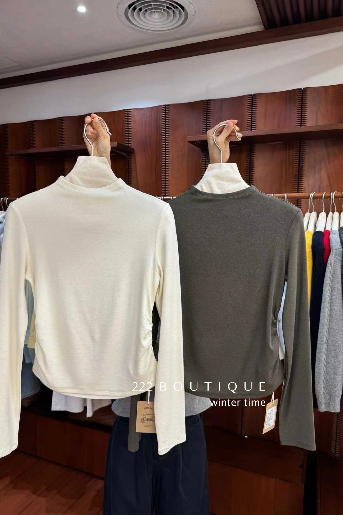 18a95 Thermal high-neck top