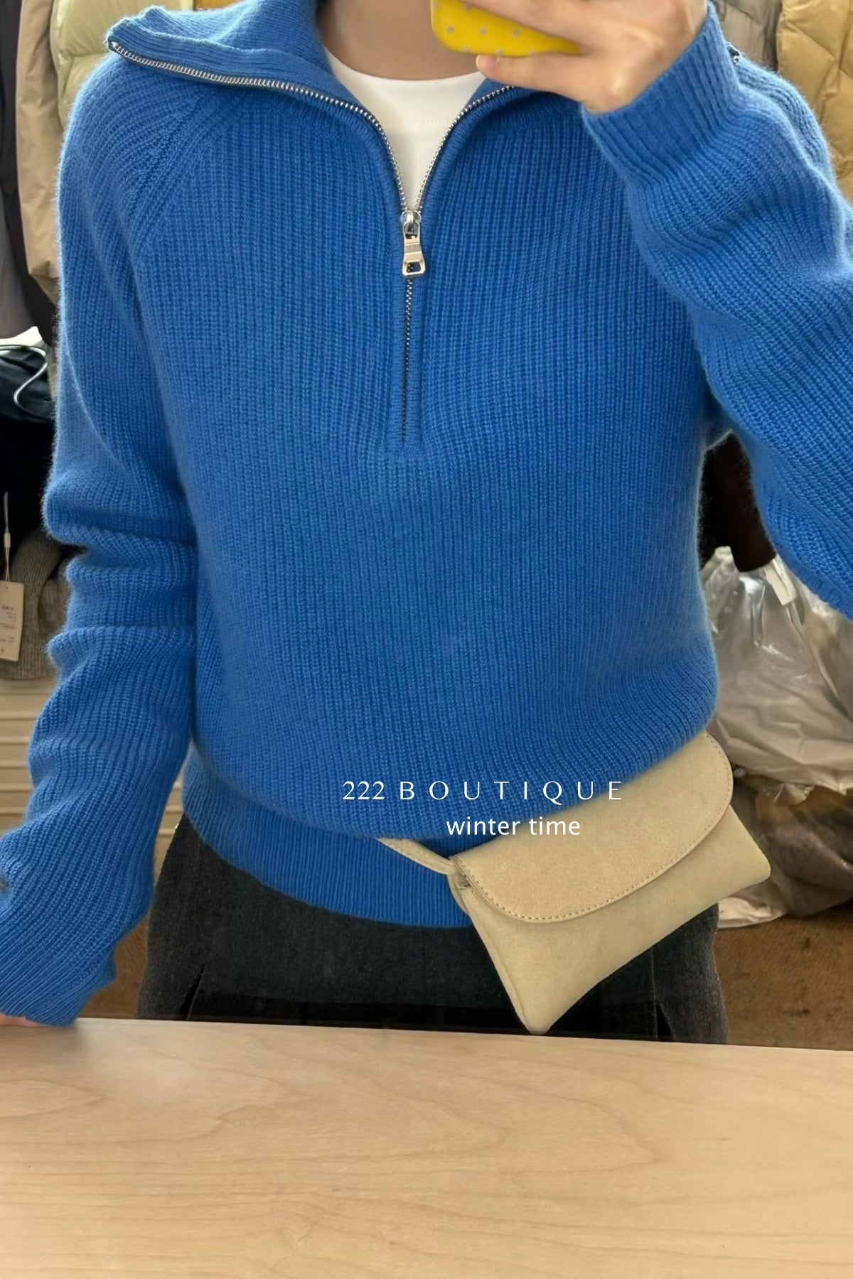 19a60 High-neck knit sweater
