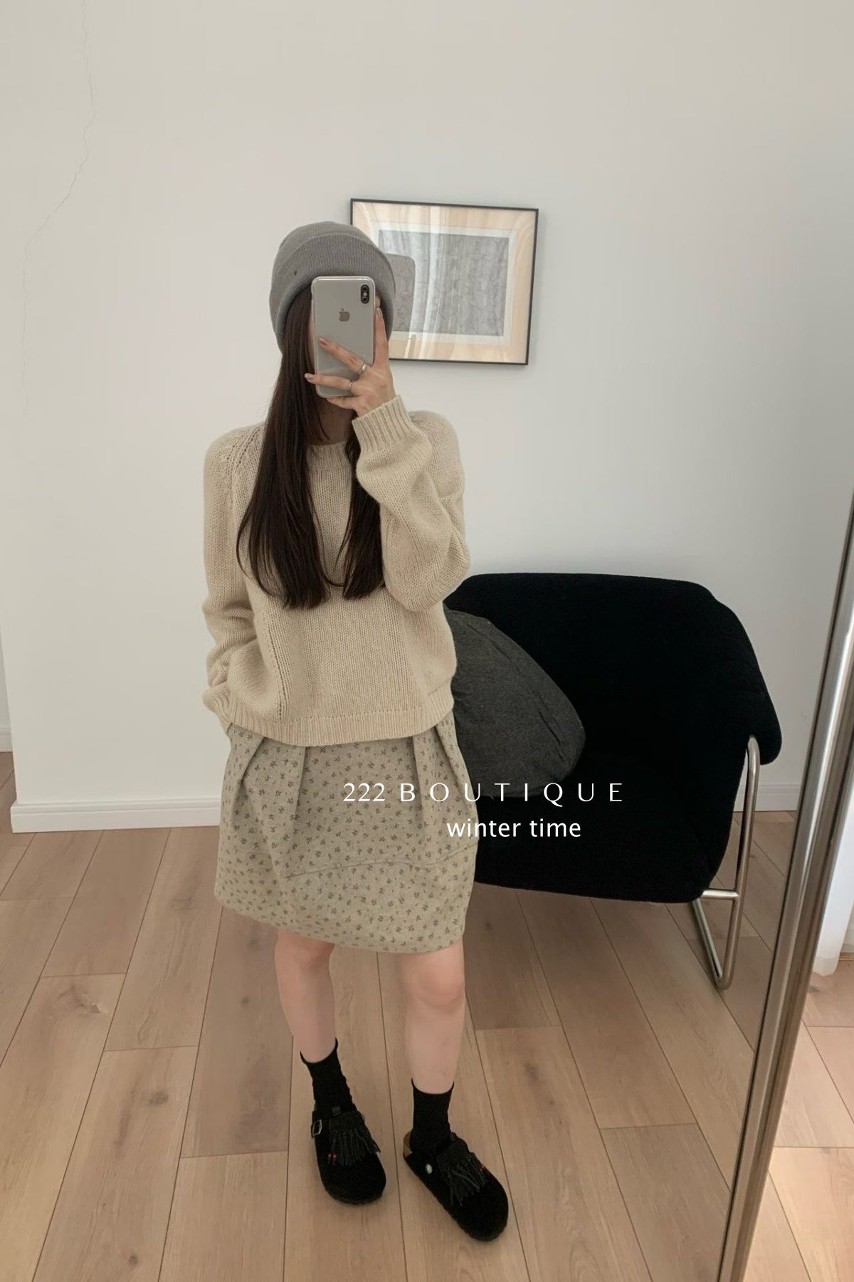 19a101 Cashmere knit top with hem pockets