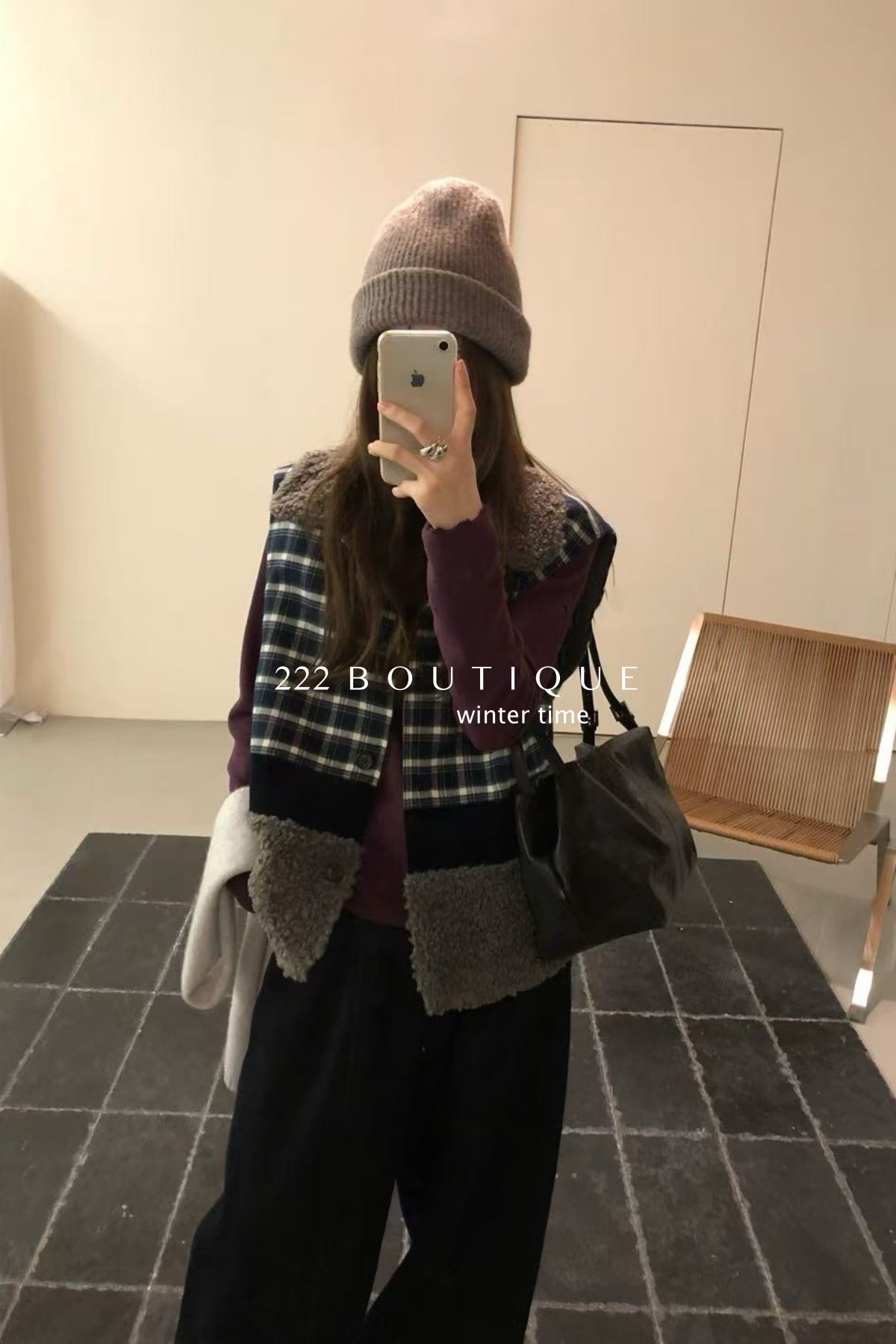 20a51 Fur-trimmed vest