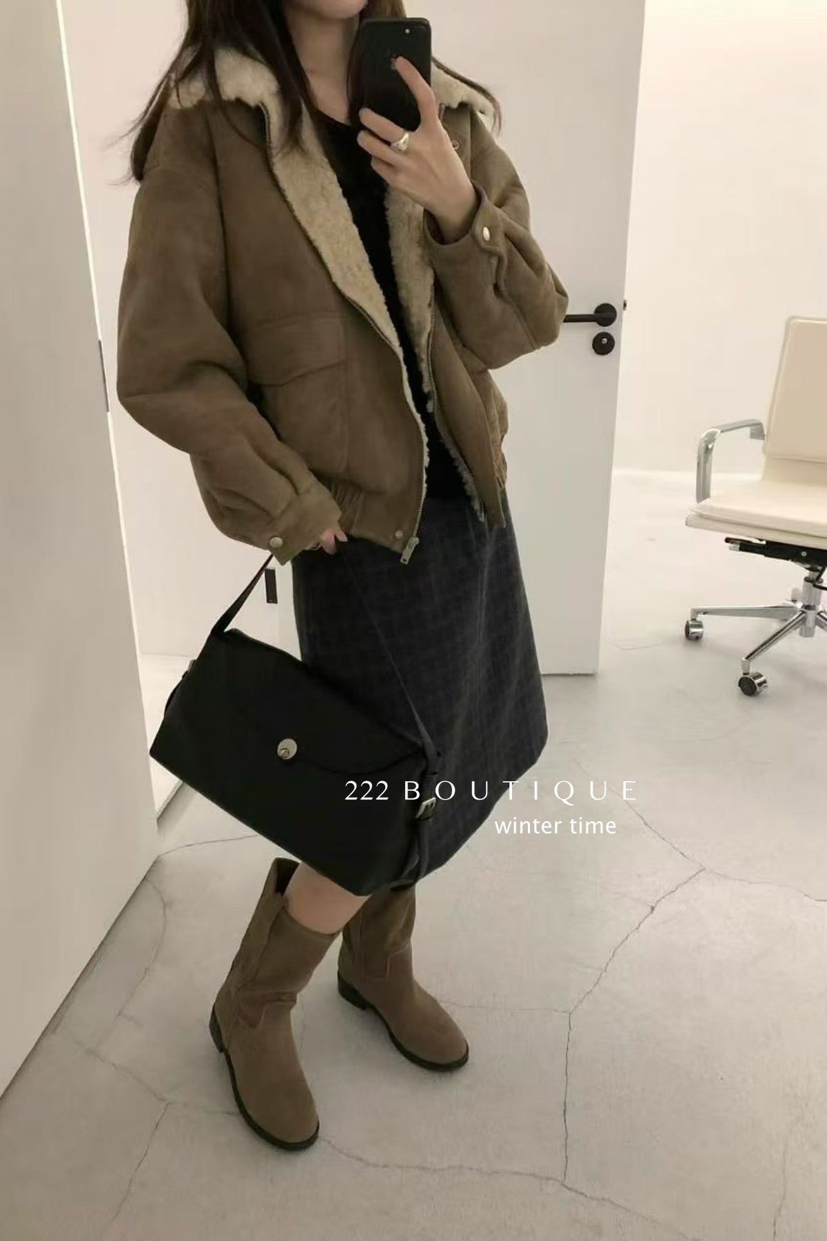19a89 Reversible suede–fur coat