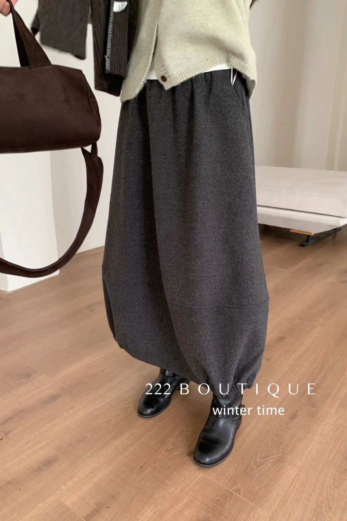 19v14 Wool bubble-hem skirt