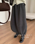 19v14 Wool bubble-hem skirt