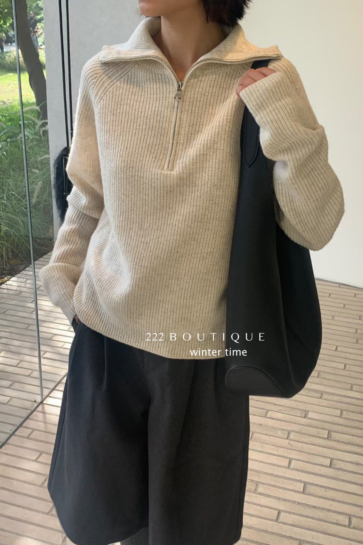 19a60 High-neck knit sweater