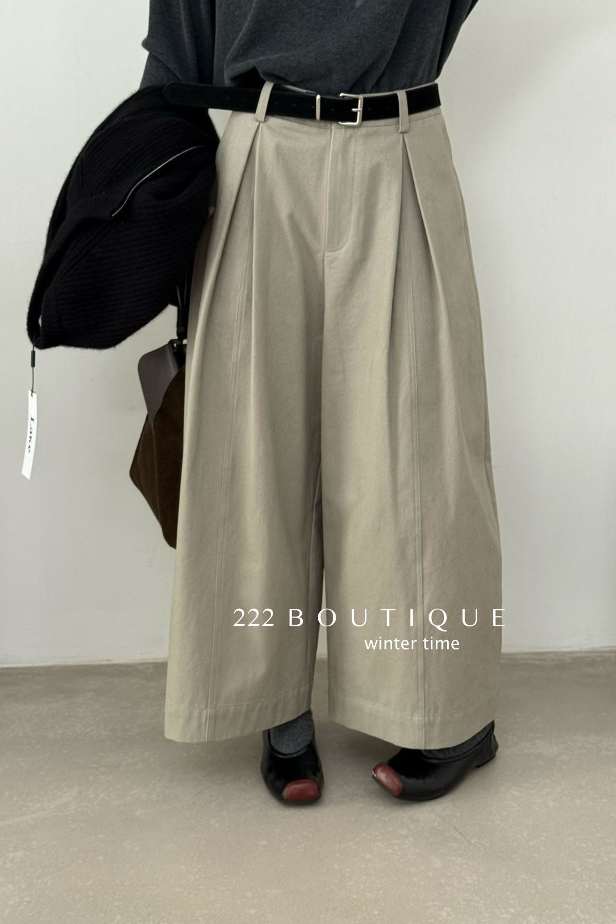 20q14 Wool–khaki blend cropped trousers with belt