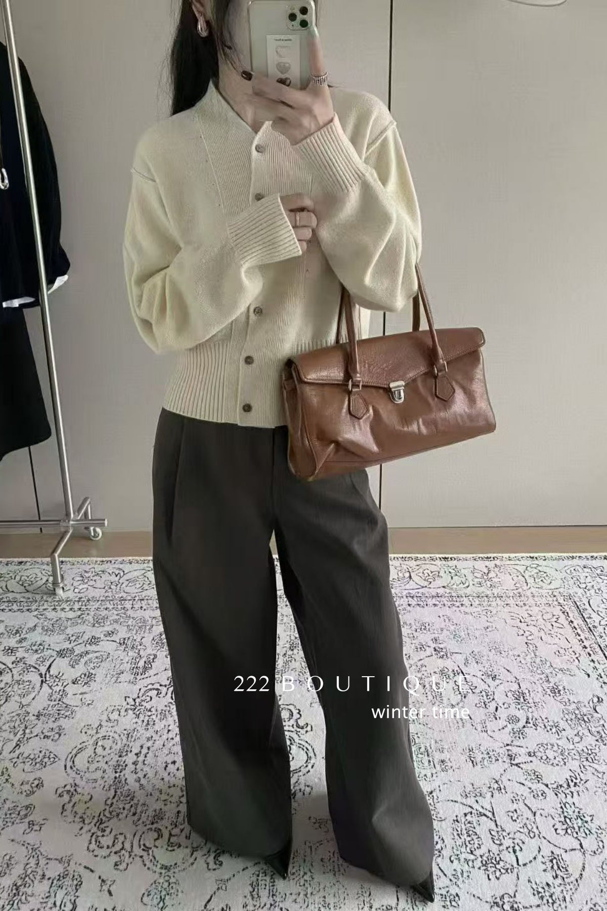 18q30 Cashmere wool trousers with belt