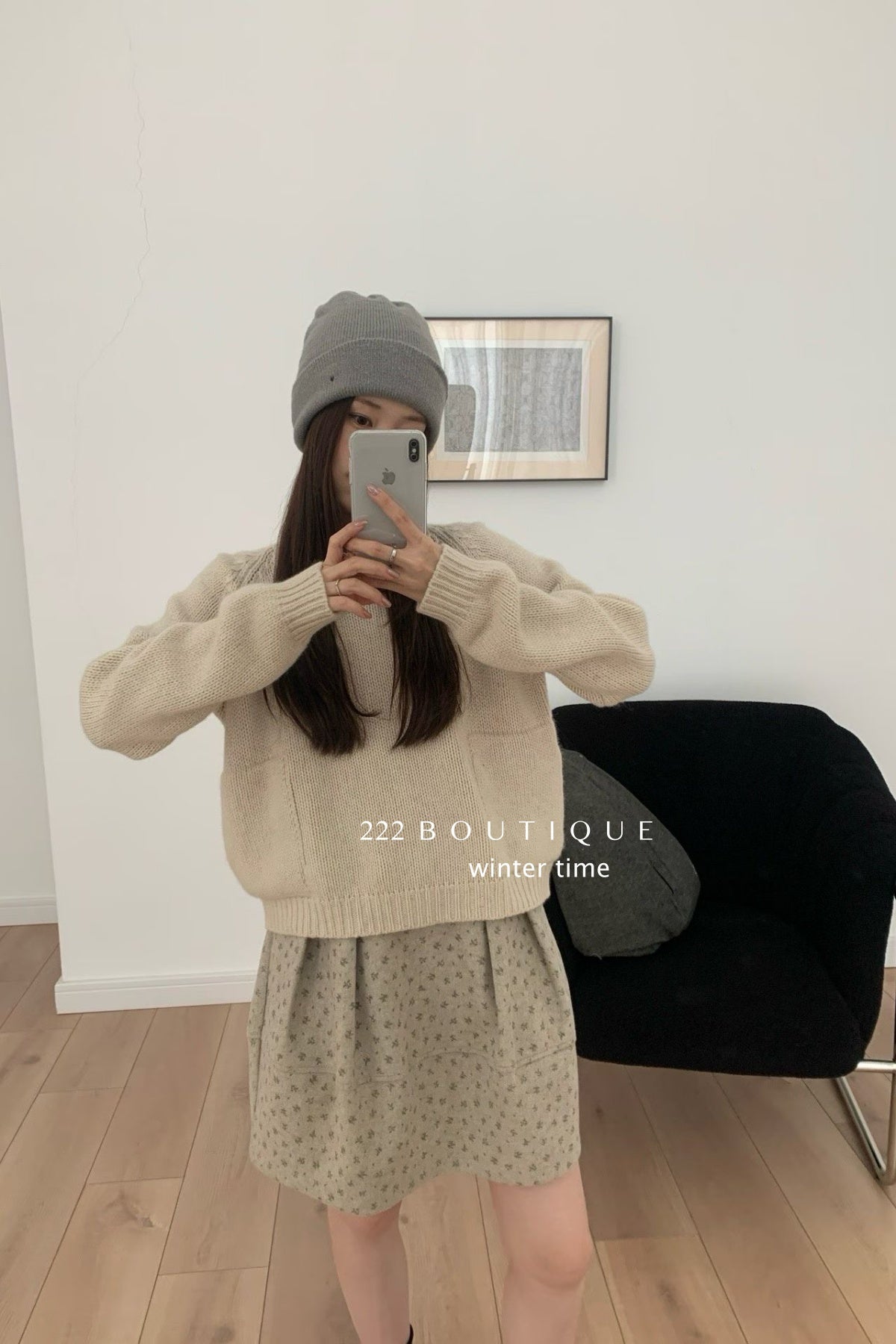 19a101 Cashmere knit top with hem pockets