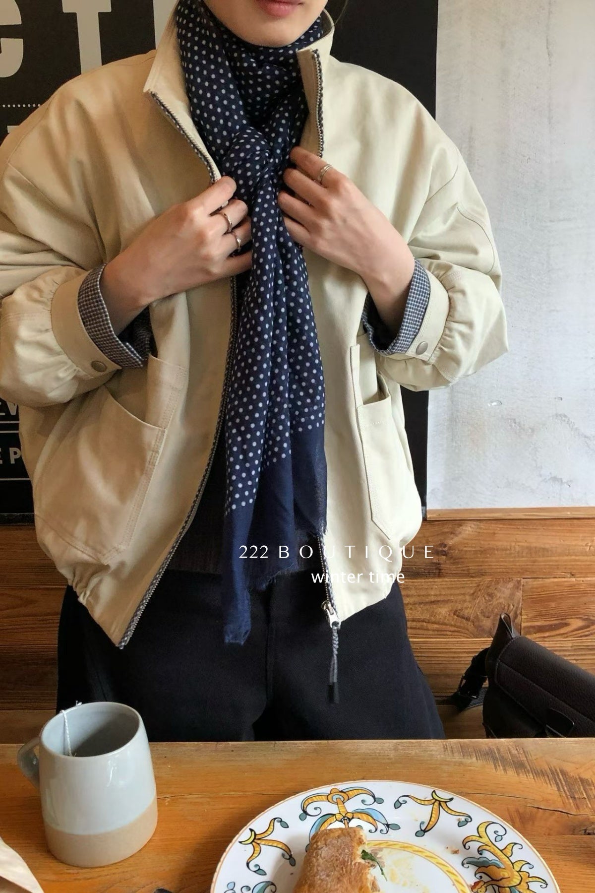 19a102 Down puffer jacket with cuffed sleeves