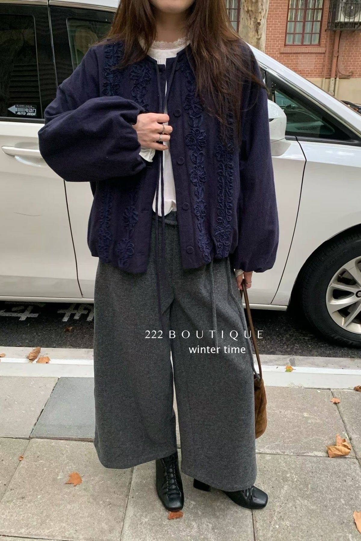 19a94 Embroidered floral puffer jacket