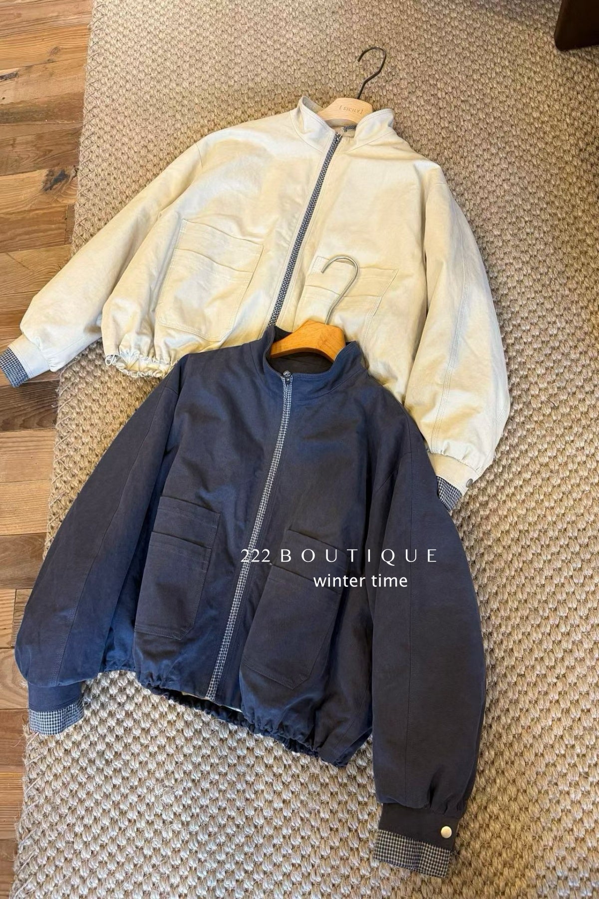 19a102 Down puffer jacket with cuffed sleeves