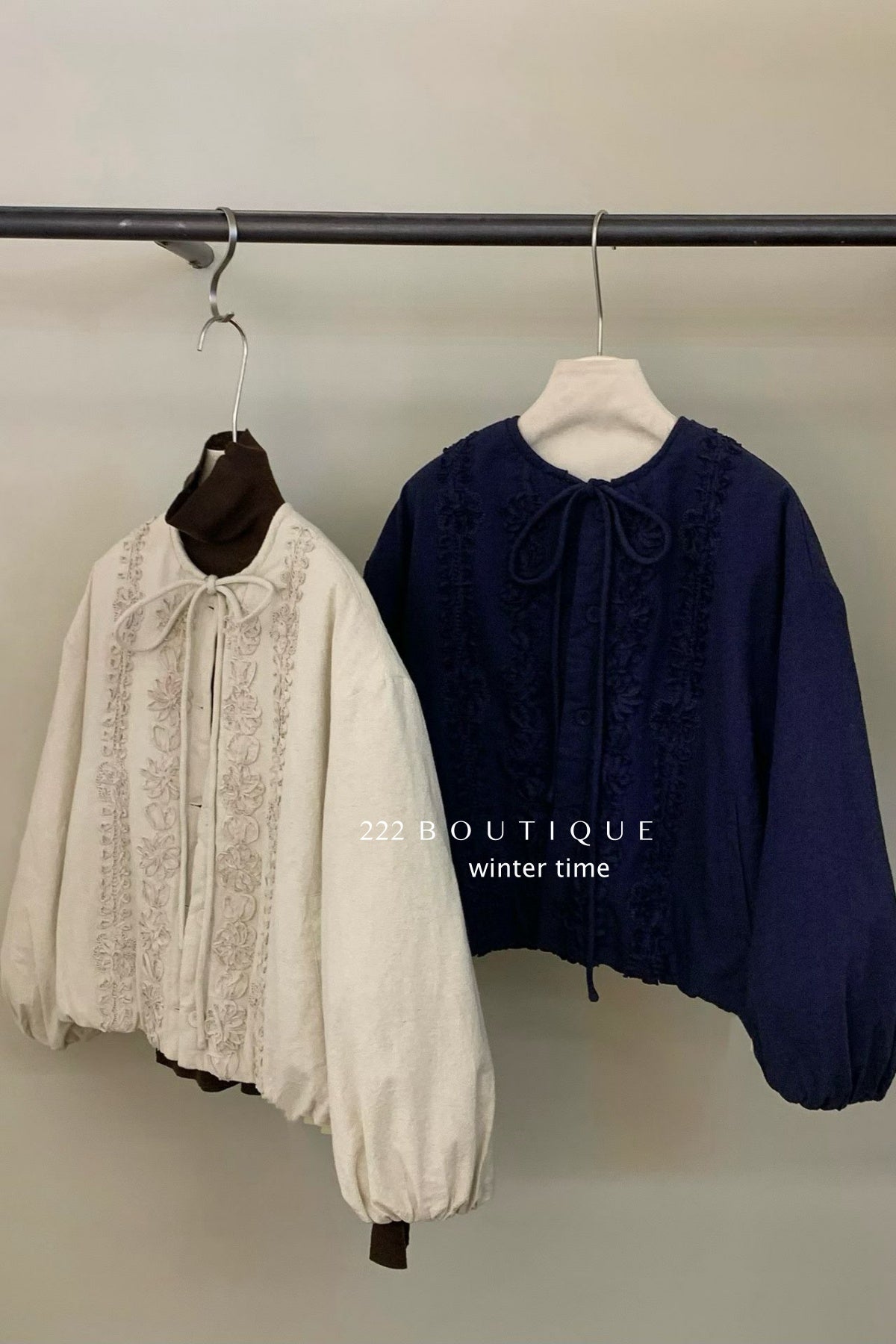 19a94 Embroidered floral puffer jacket