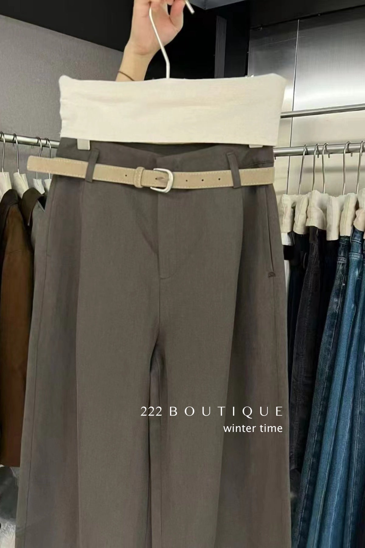 18q30 Cashmere wool trousers with belt