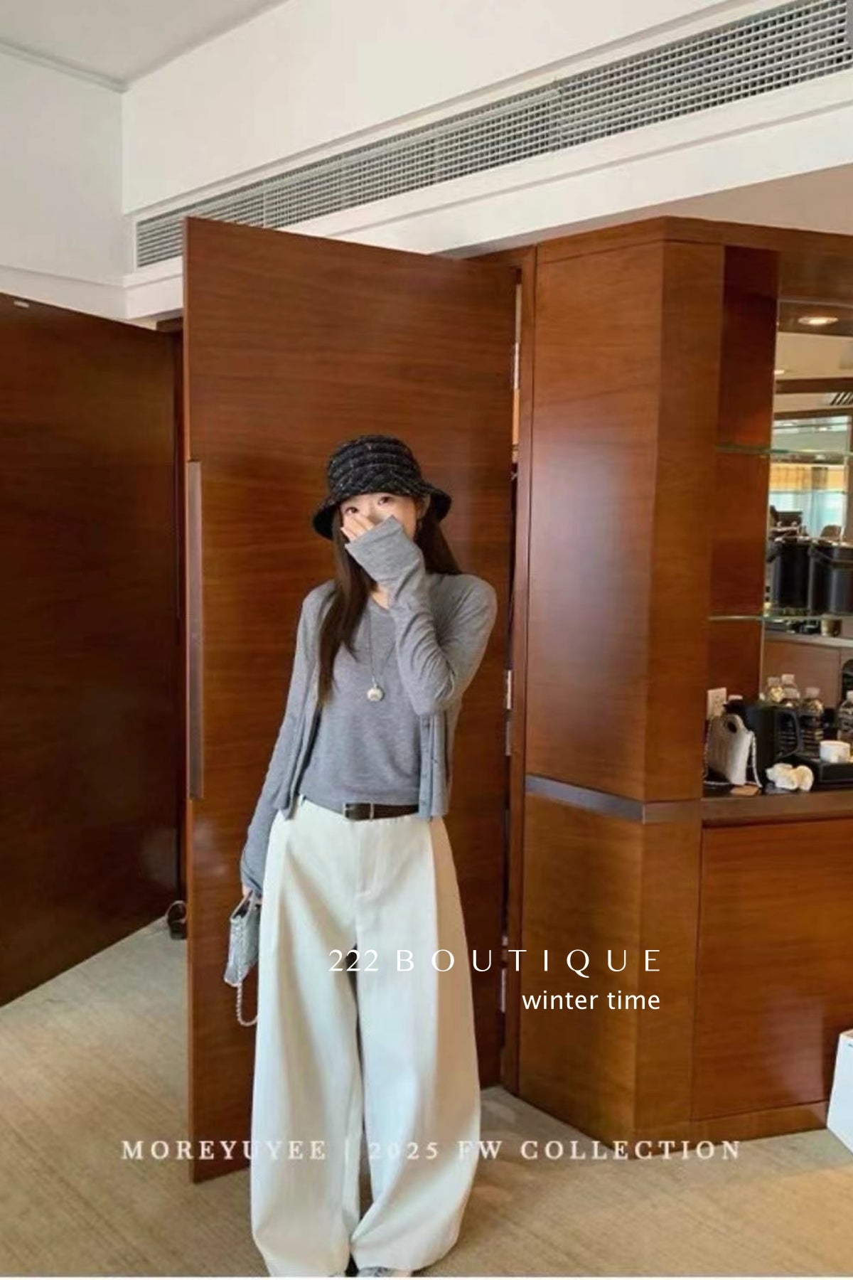 18q30 Cashmere wool trousers with belt