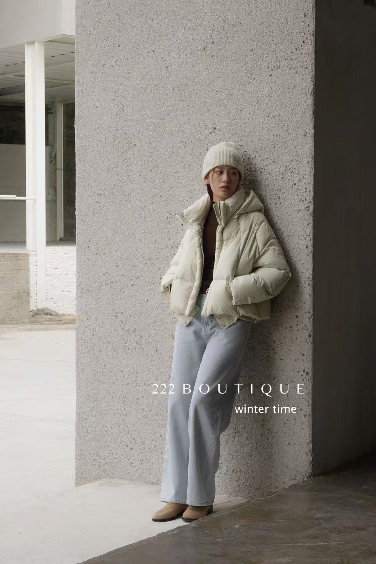 20q22 Fleece-lined straight-leg jeans with belt