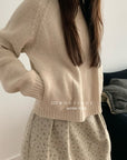 19a101 Cashmere knit top with hem pockets