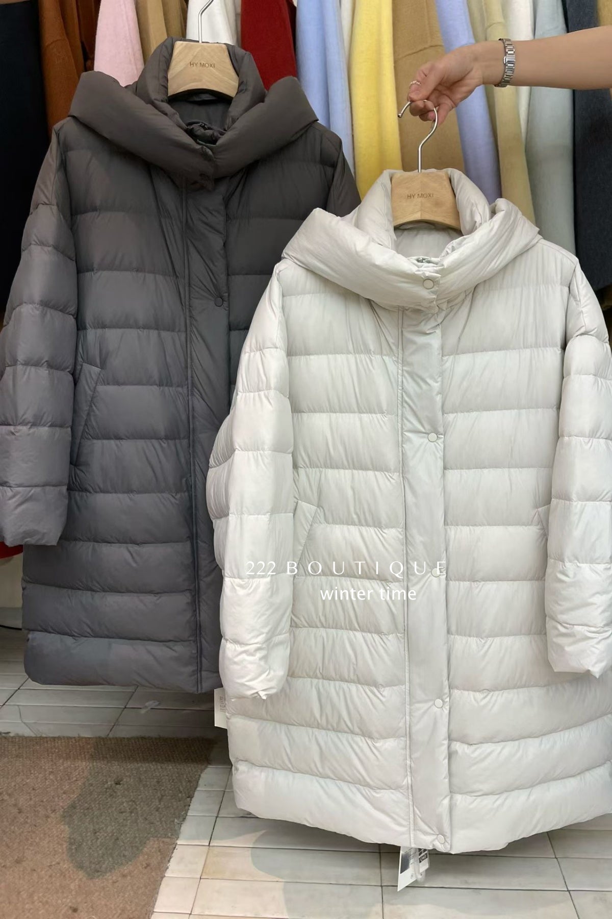 19a58 Long hooded puffer coat