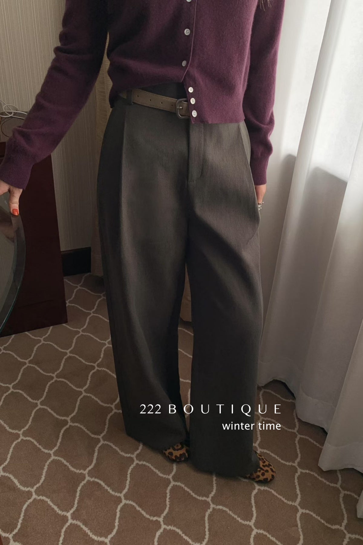 18q30 Cashmere wool trousers with belt