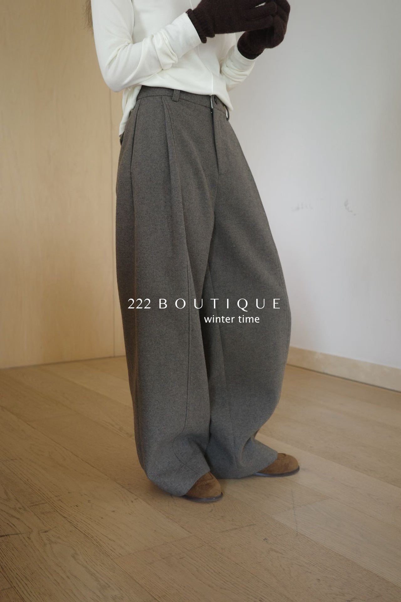20q20 Wool baggy trousers