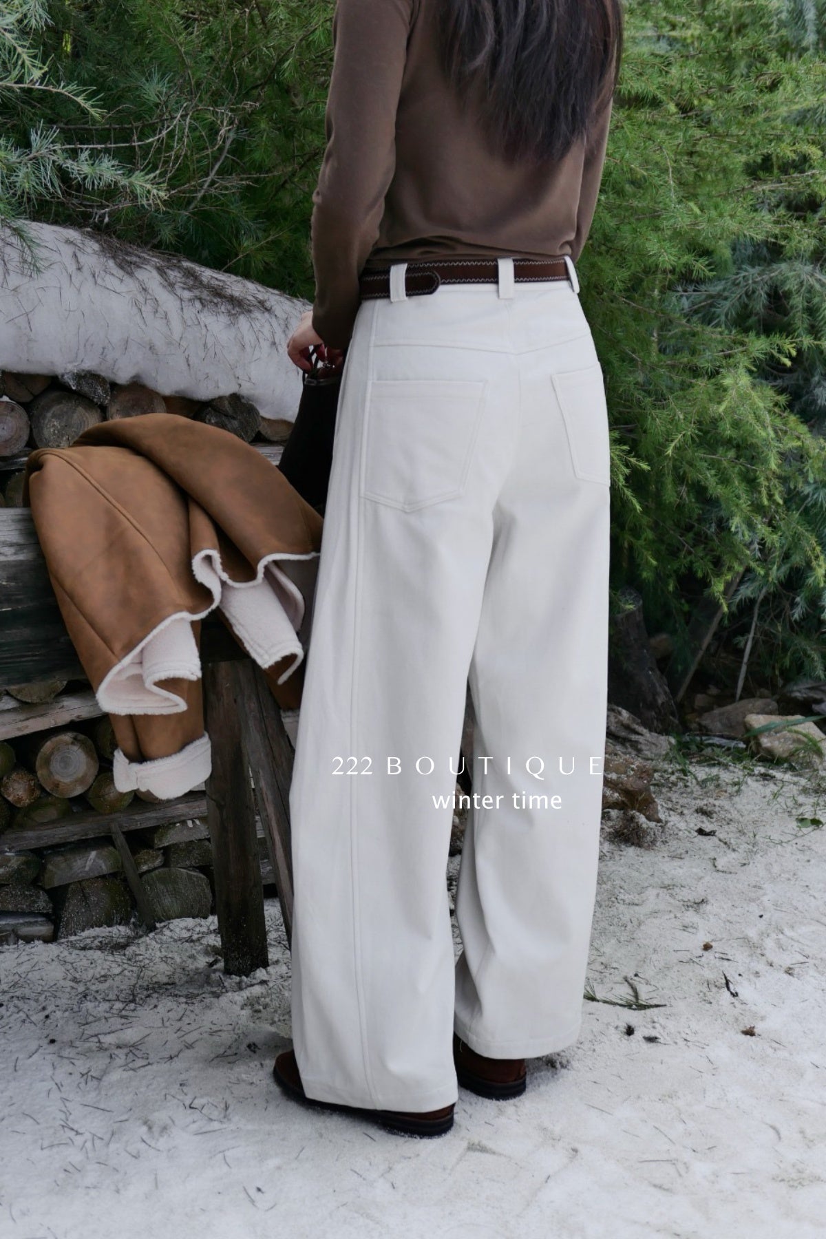 19q3 Wool baggy trousers with belt