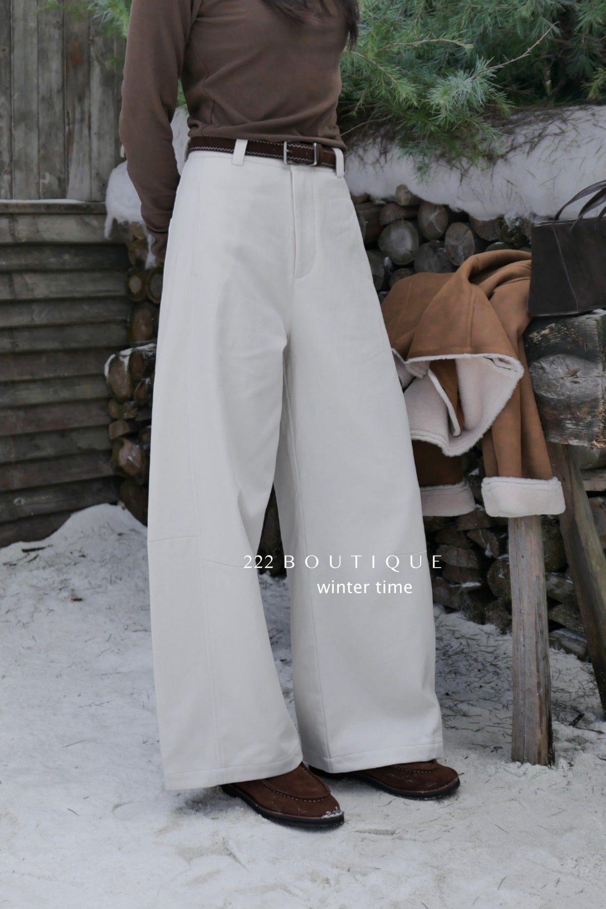 19q3 Wool baggy trousers with belt