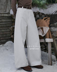19q3 Wool baggy trousers with belt
