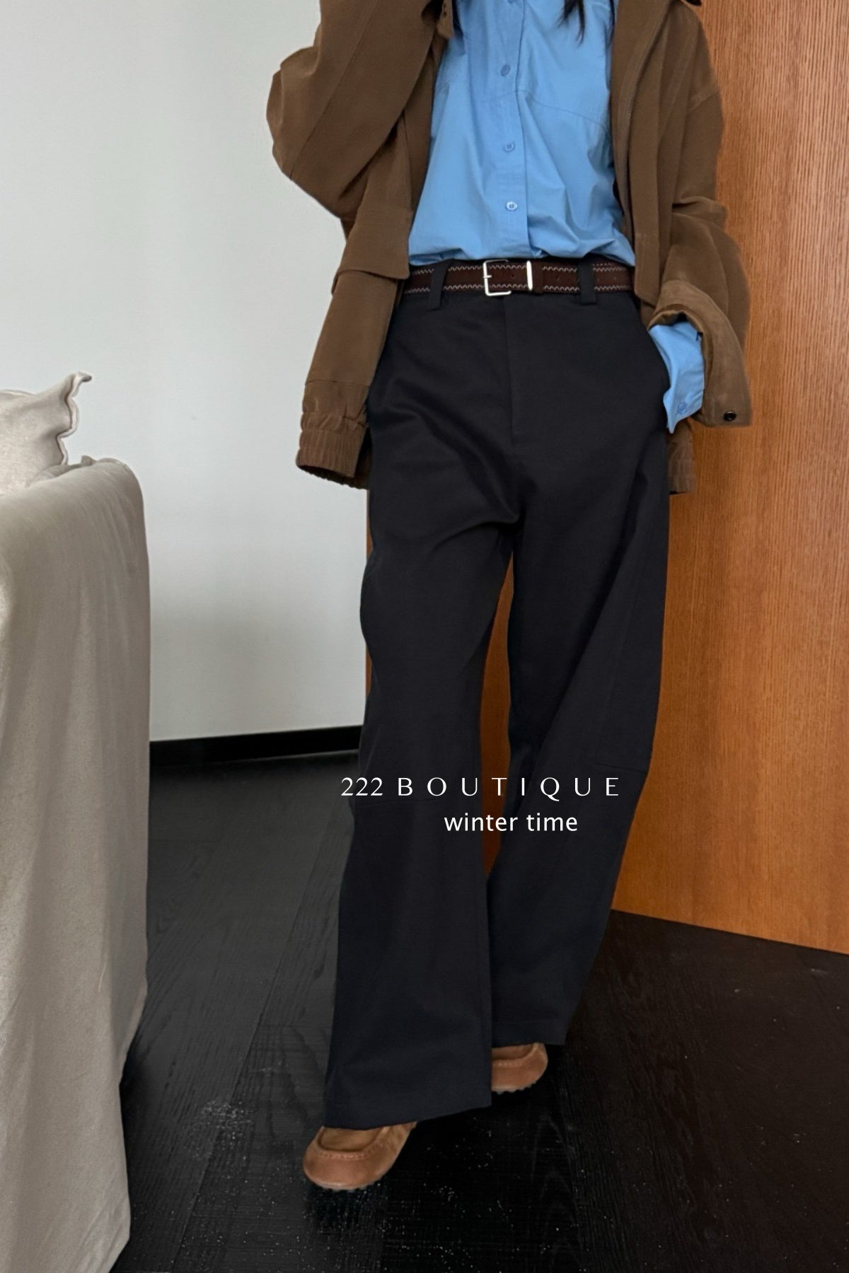 19q3 Wool baggy trousers with belt