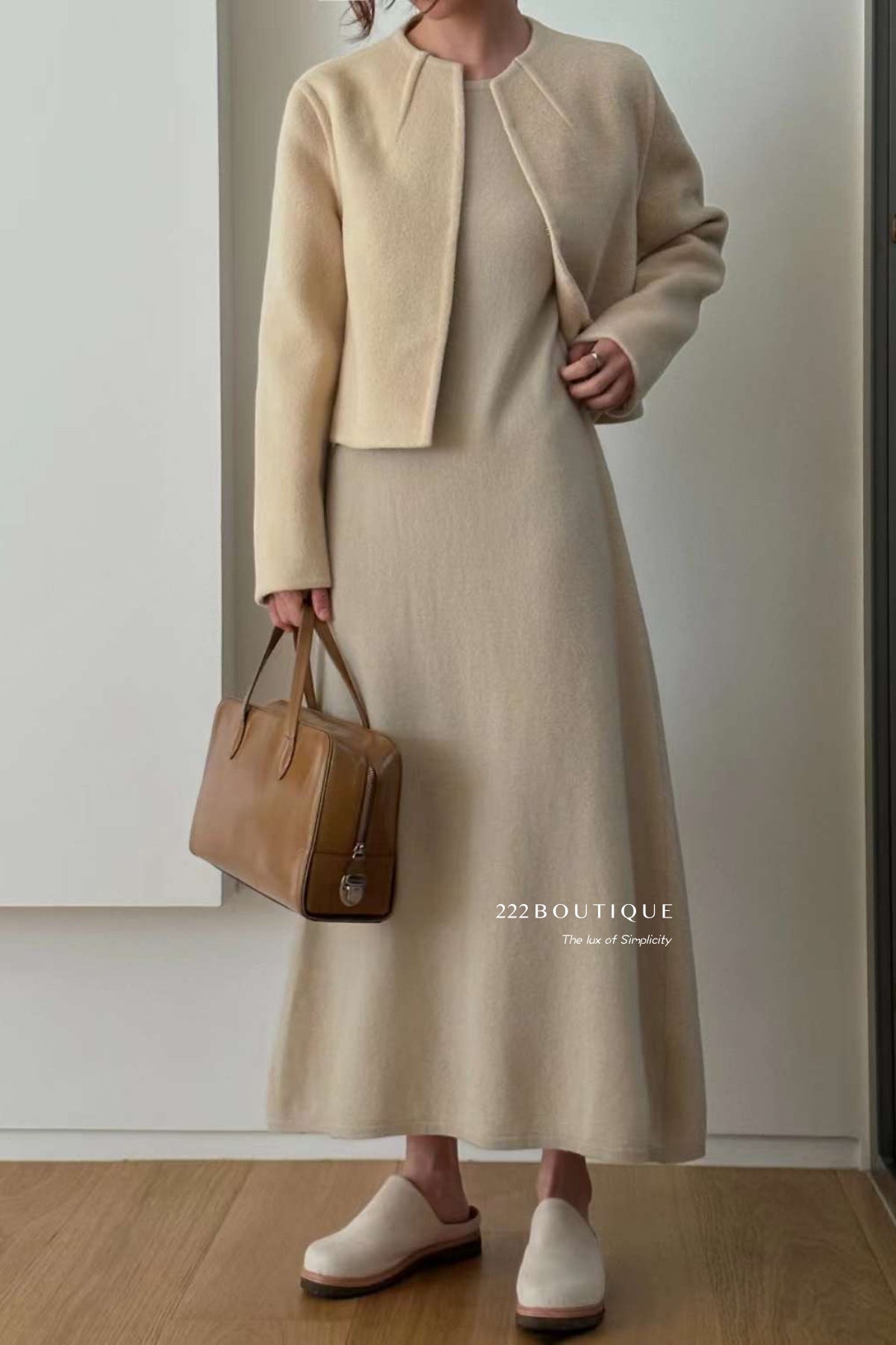sleeveless dress