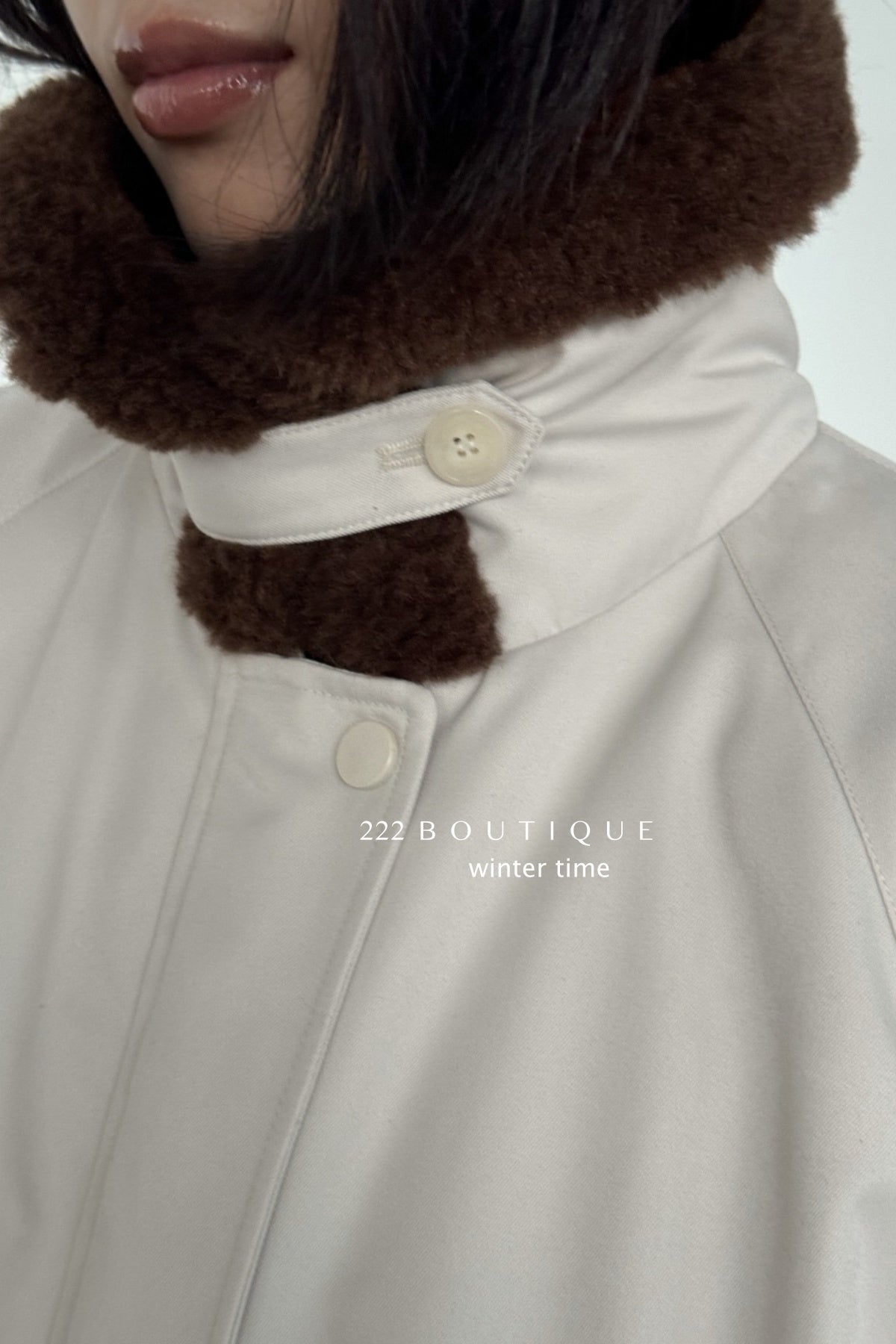 19a62 Puffer jacket with fur collar