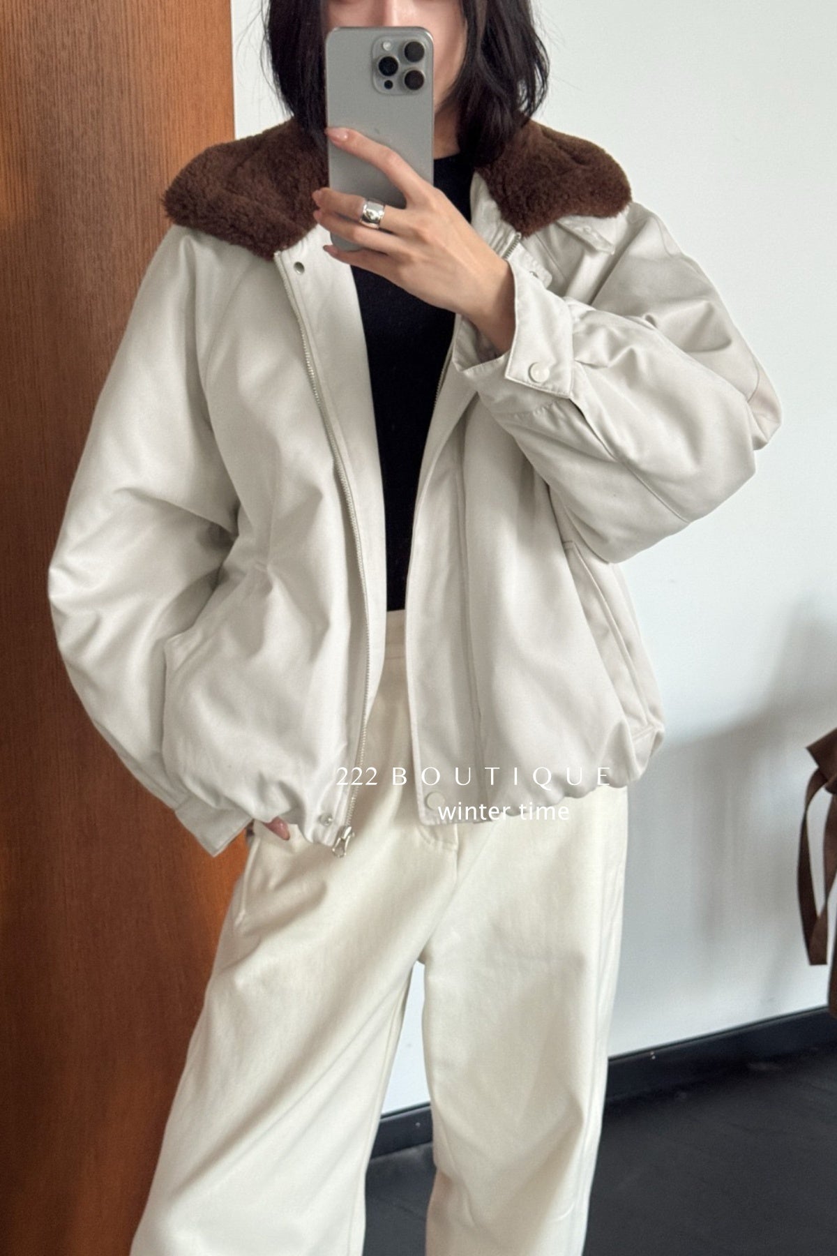 19a62 Puffer jacket with fur collar