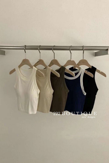 sleeveless top