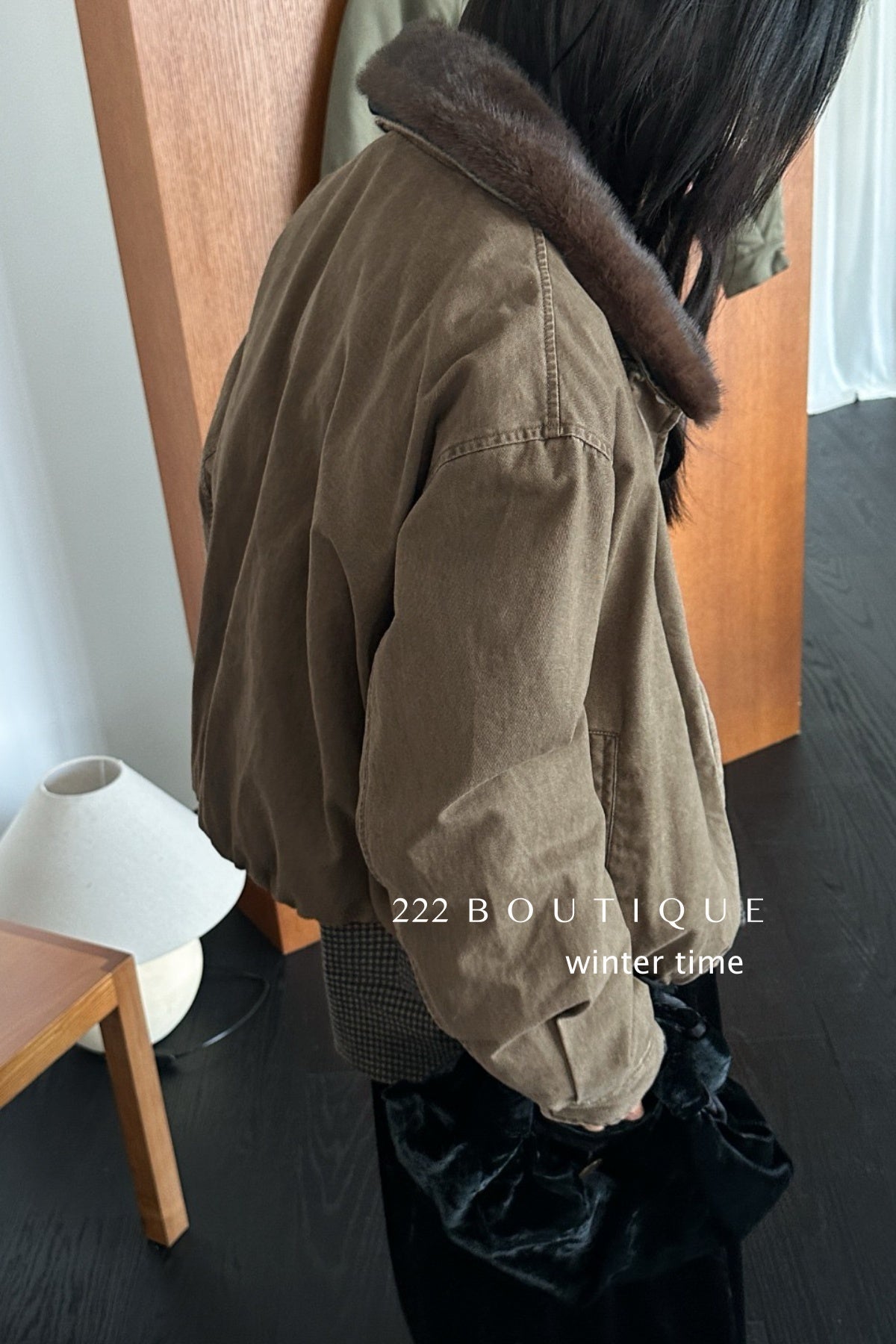 20a129 Basic puffer jacket with fur-trim collar