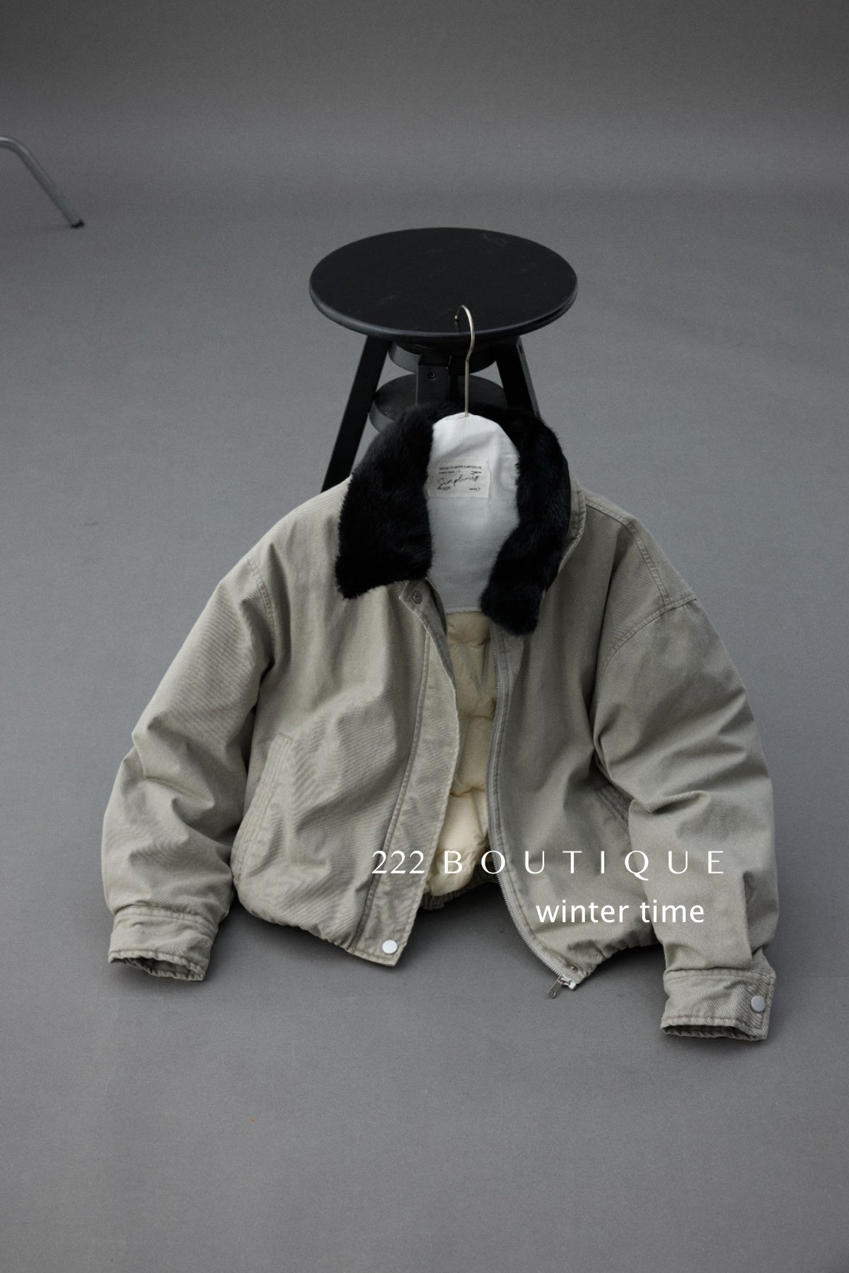 20a129 Basic puffer jacket with fur-trim collar