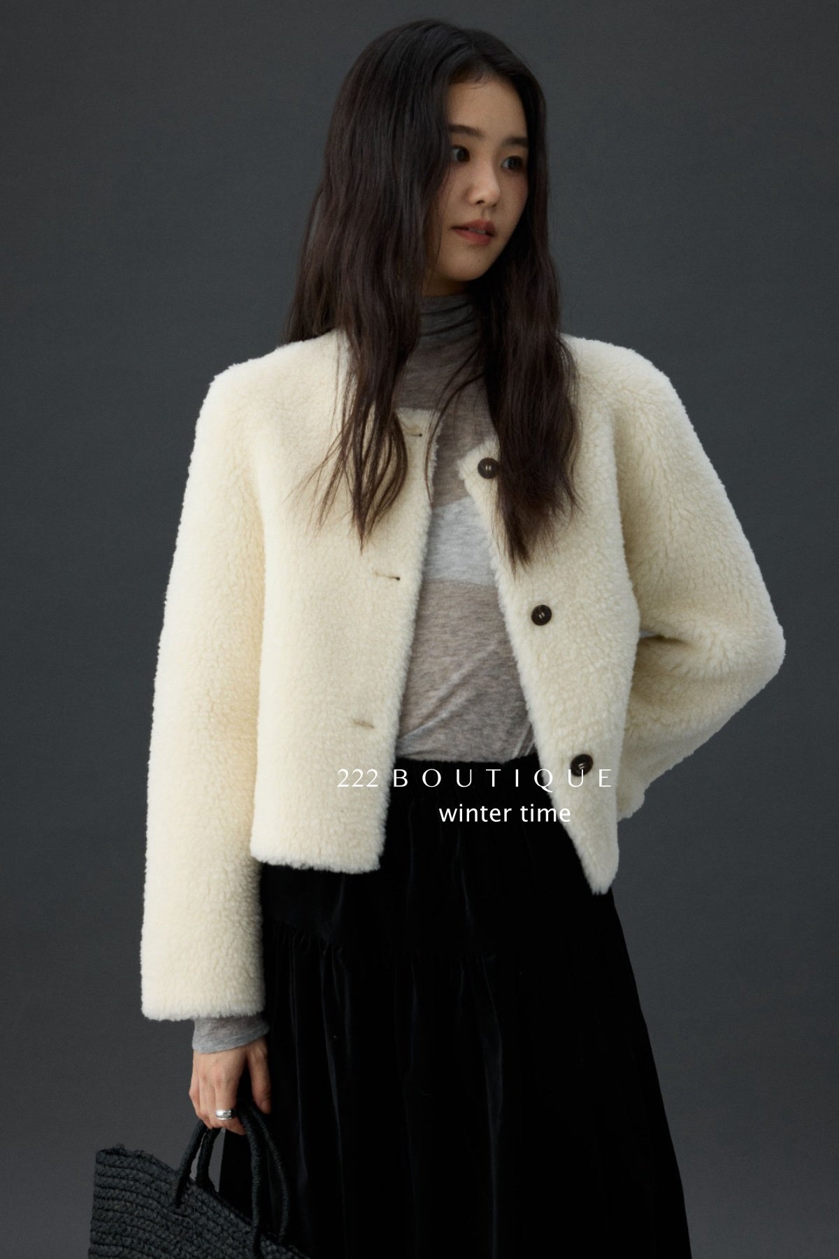 19a115 Fur round-neck jacket