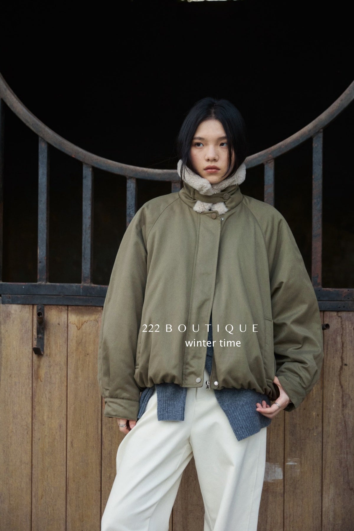 19a62 Puffer jacket with fur collar
