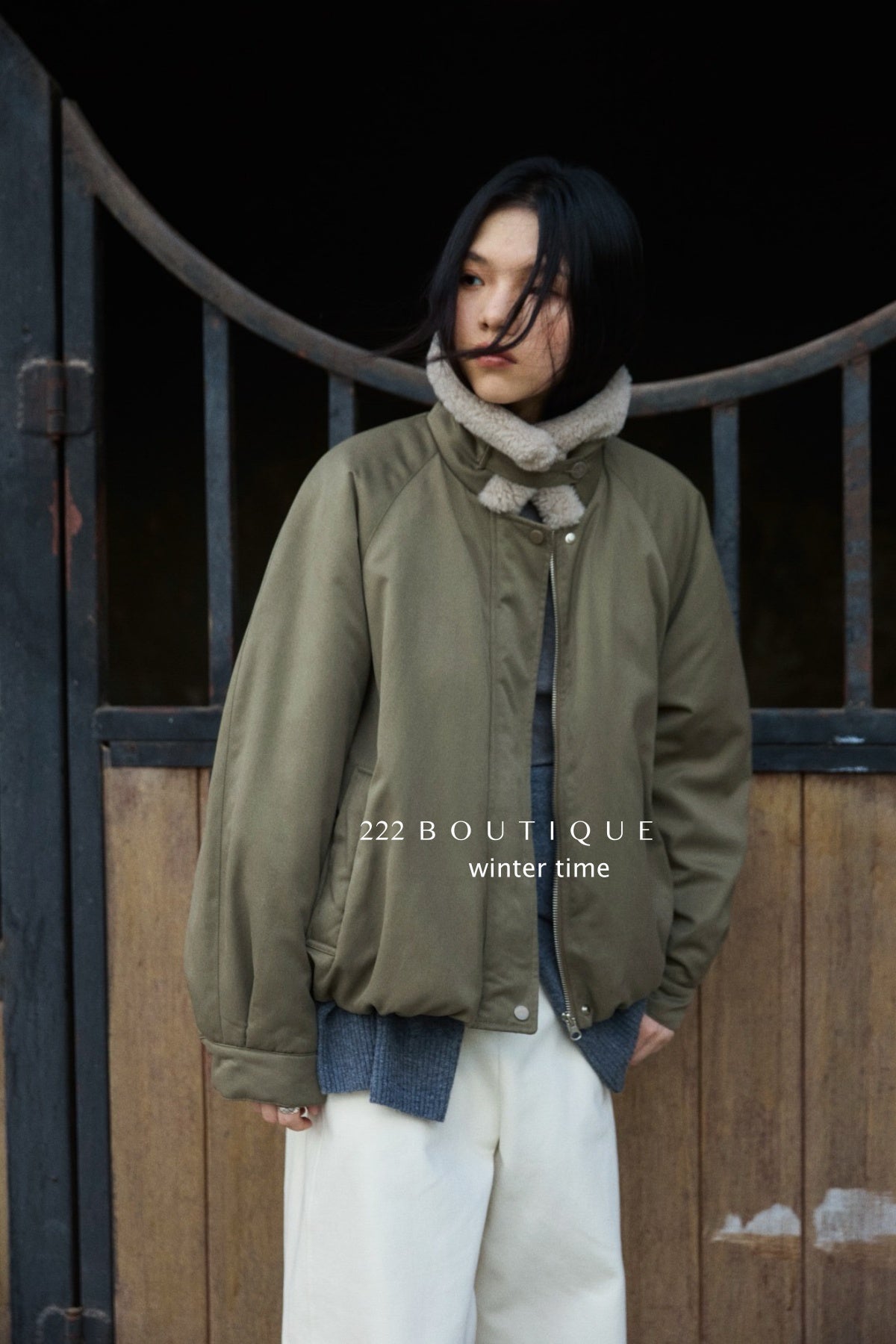 19a62 Puffer jacket with fur collar