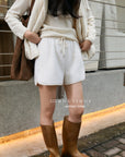 19q26 Fur shorts