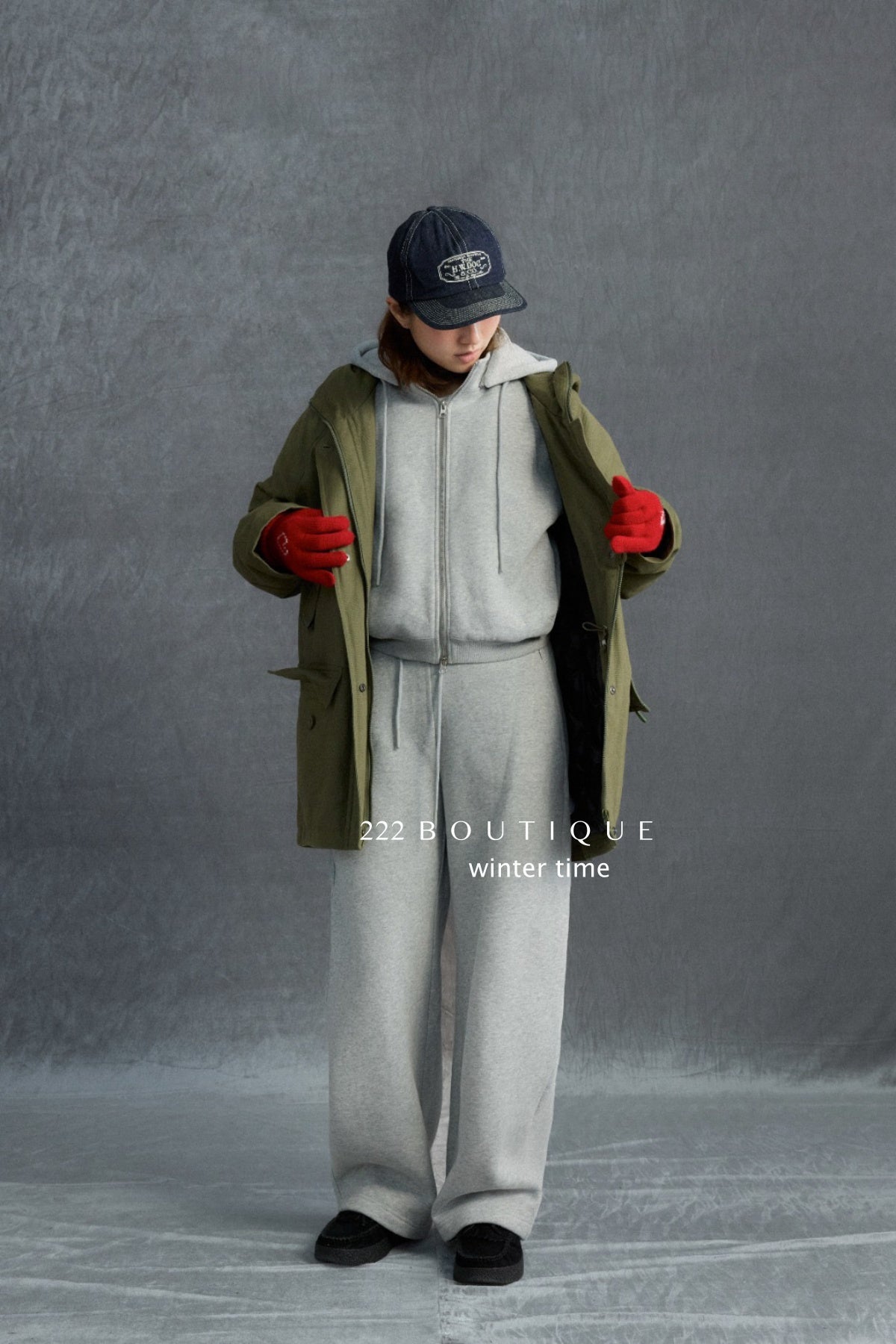19a65 Basic zip-up hoodie