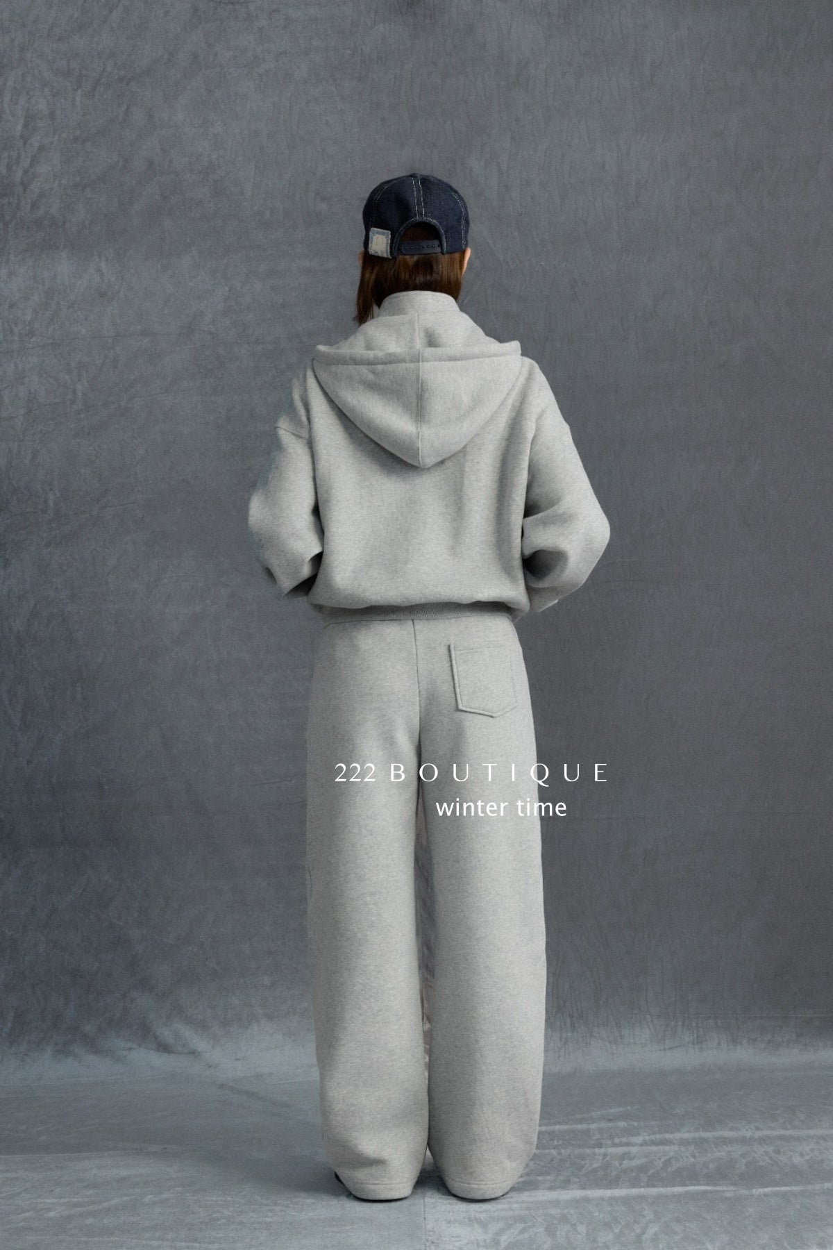 19a65 Basic zip-up hoodie