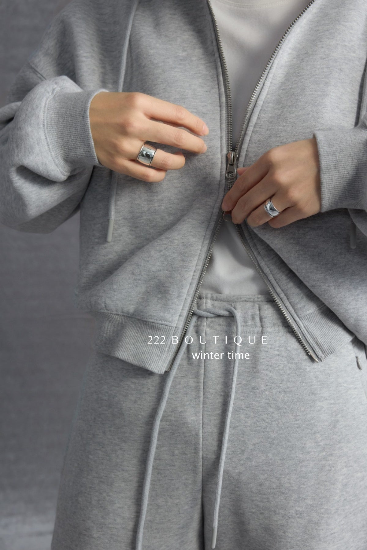 19a65 Basic zip-up hoodie